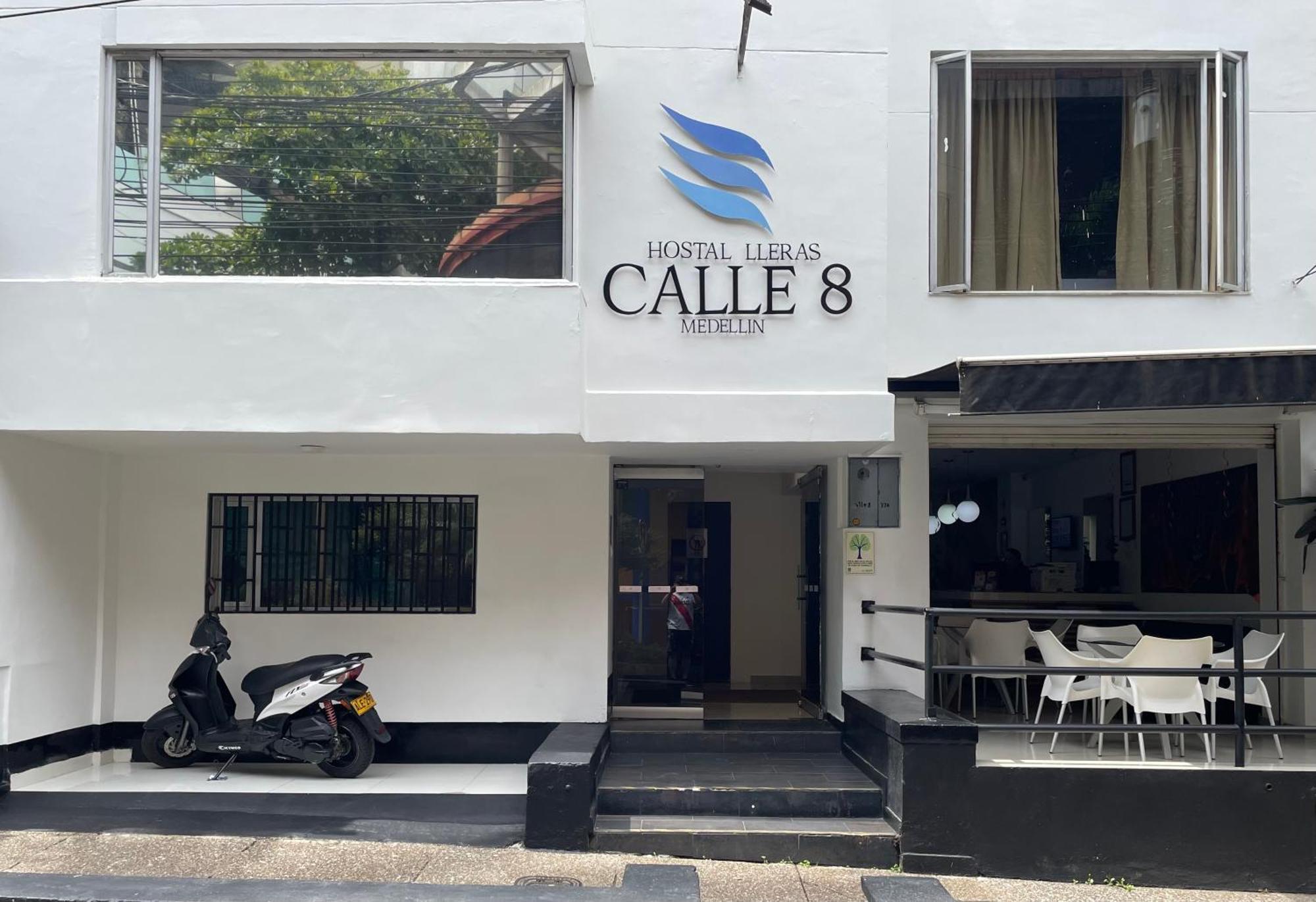 Hostal Lleras Calle 8 Medellin Exterior photo
