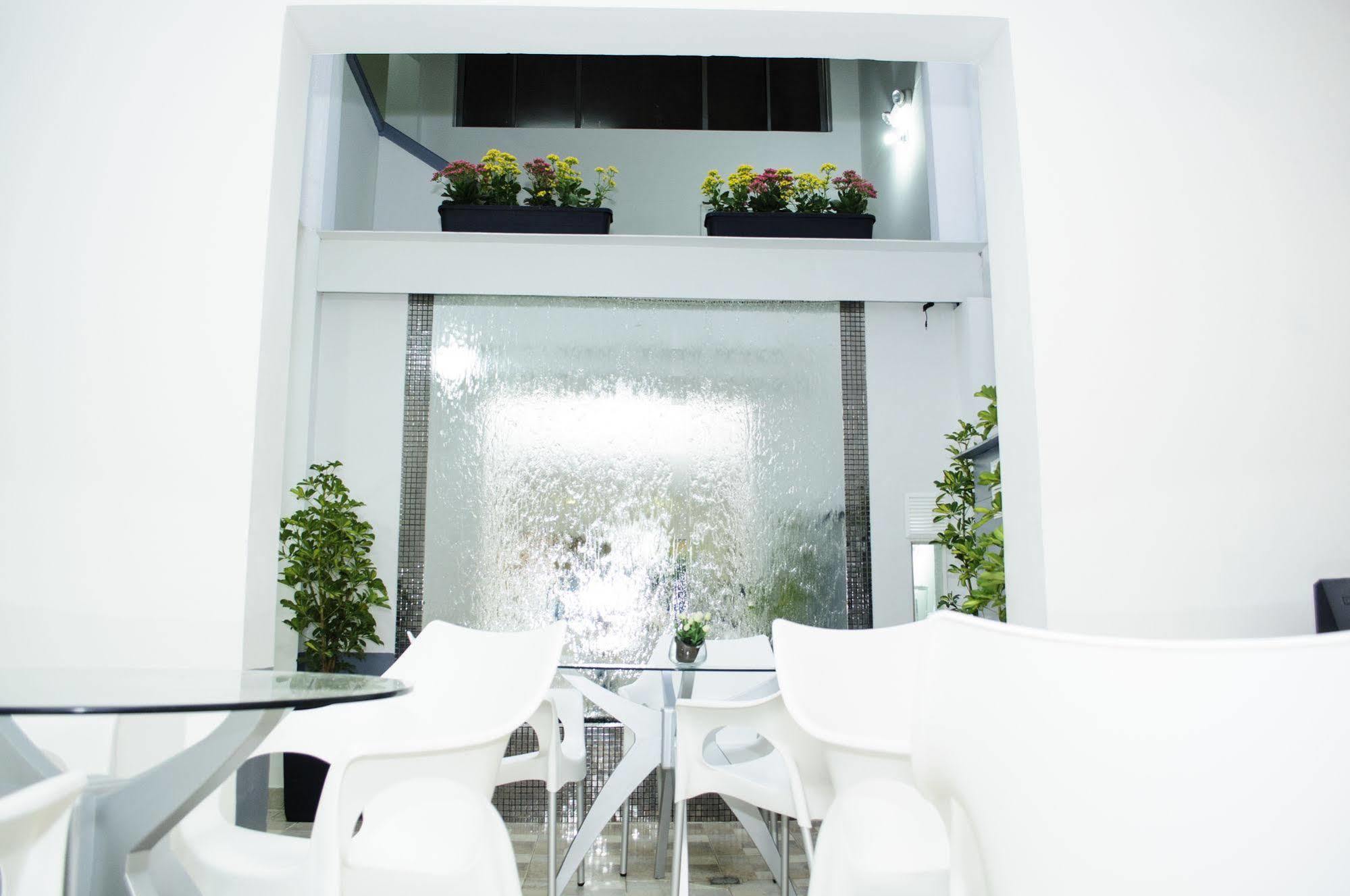 Hostal Lleras Calle 8 Medellin Exterior photo